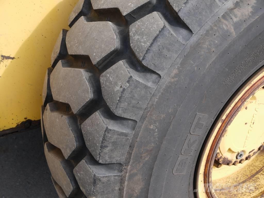 Volvo L 90 Gumikerekes homlokrakodók