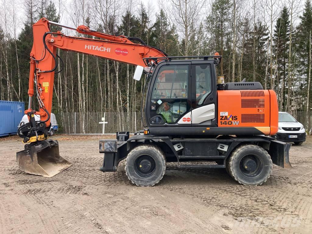 Hitachi ZX 140 W-5B Gumikerekes kotrók