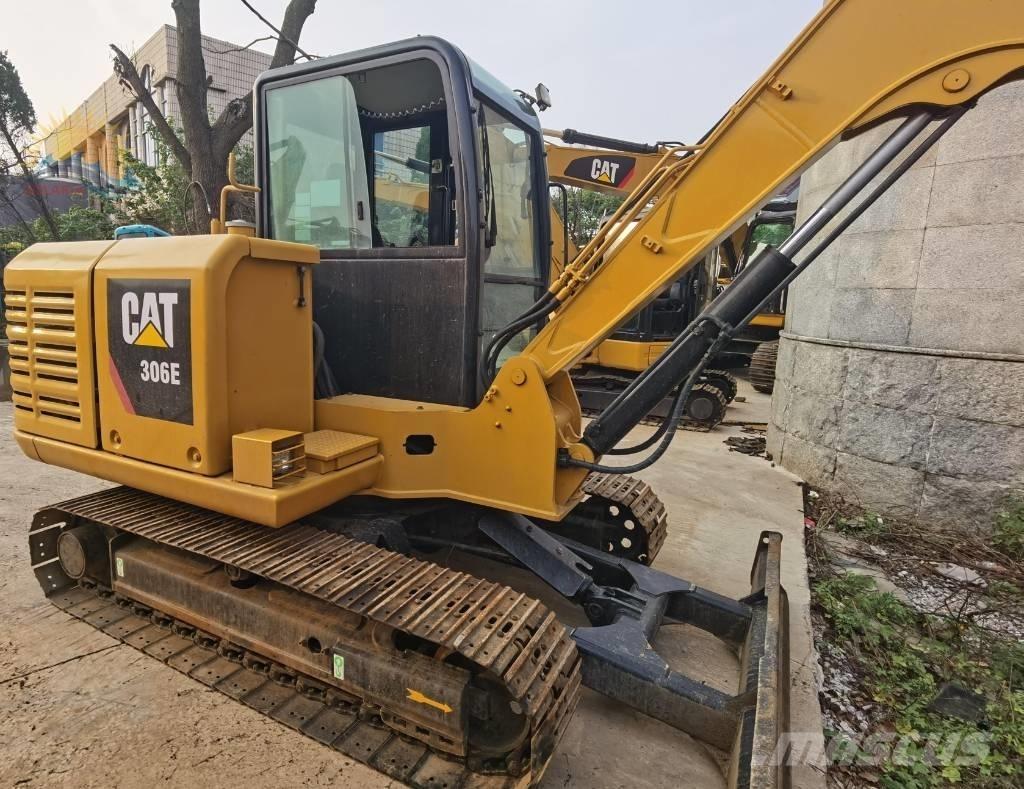 CAT 306e Mini kotrók < 7t