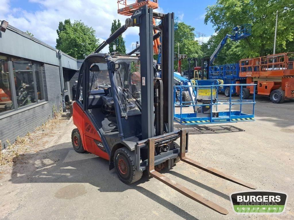 Linde H25T Gázüzemű targoncák
