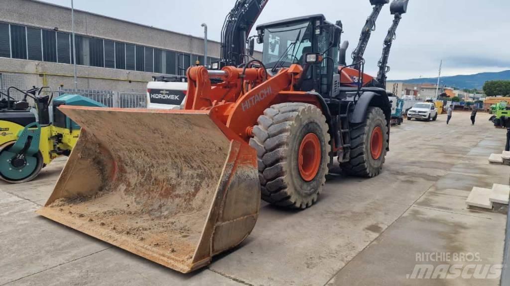 Hitachi ZW310-6 Gumikerekes homlokrakodók