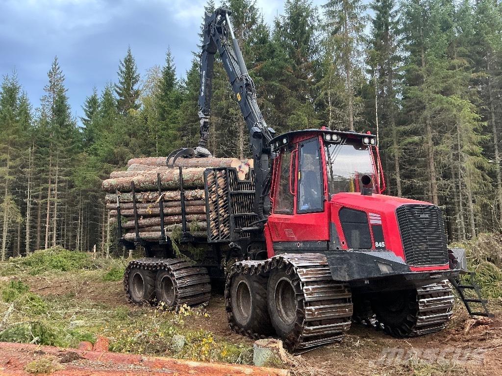 Komatsu 845 Kihordók