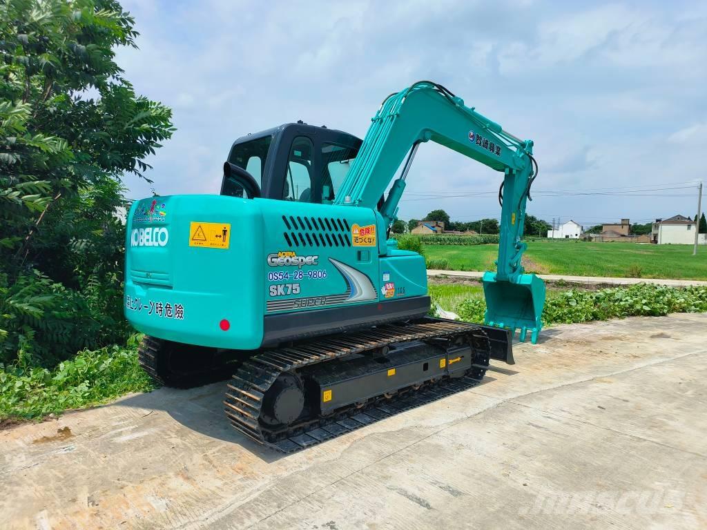 Kobelco SK 75 Lánctalpas kotrók