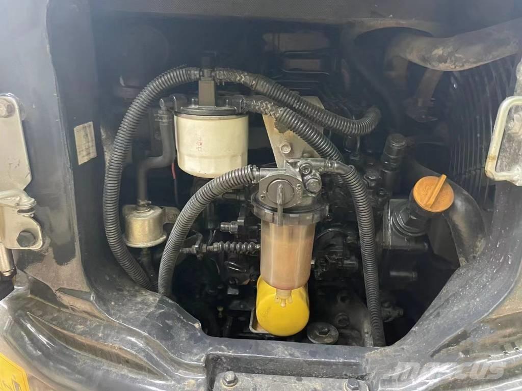 Komatsu PC30 Mini kotrók < 7t