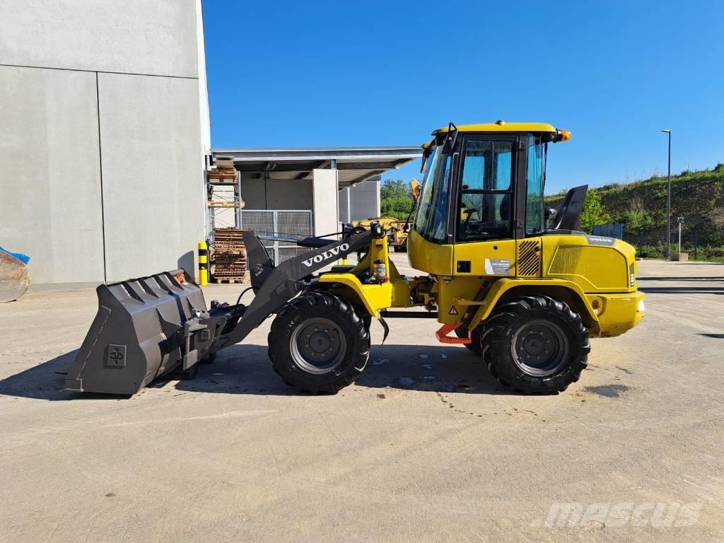 Volvo L 35 G Kompaktrakodók