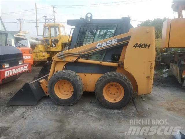 CASE 440H Kompaktrakodók