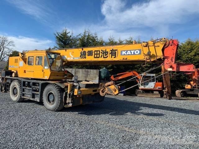 Kato KR30H Terepdaruk