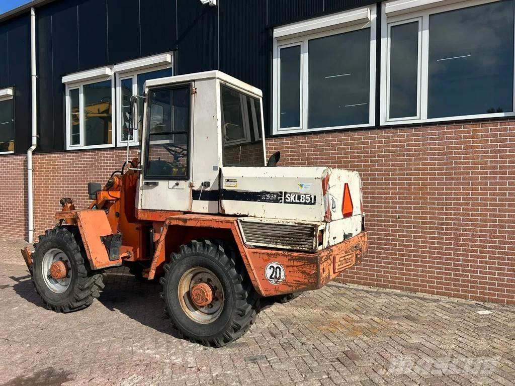 Schaeff SKL851 Gumikerekes homlokrakodók