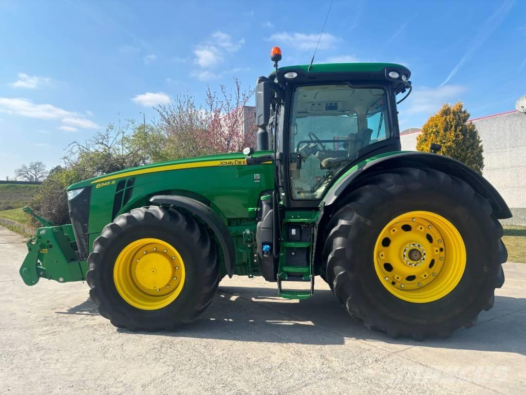 John Deere 8345 R Traktorok