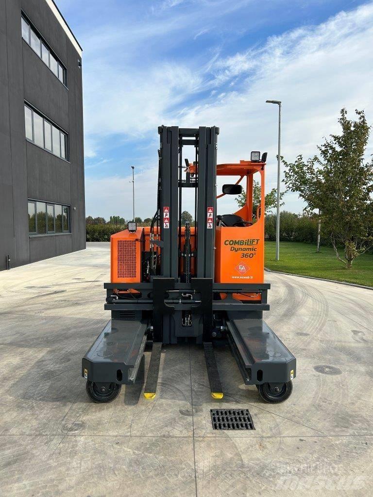 Combilift MR4 Tolóoszlopos négyutas targonca