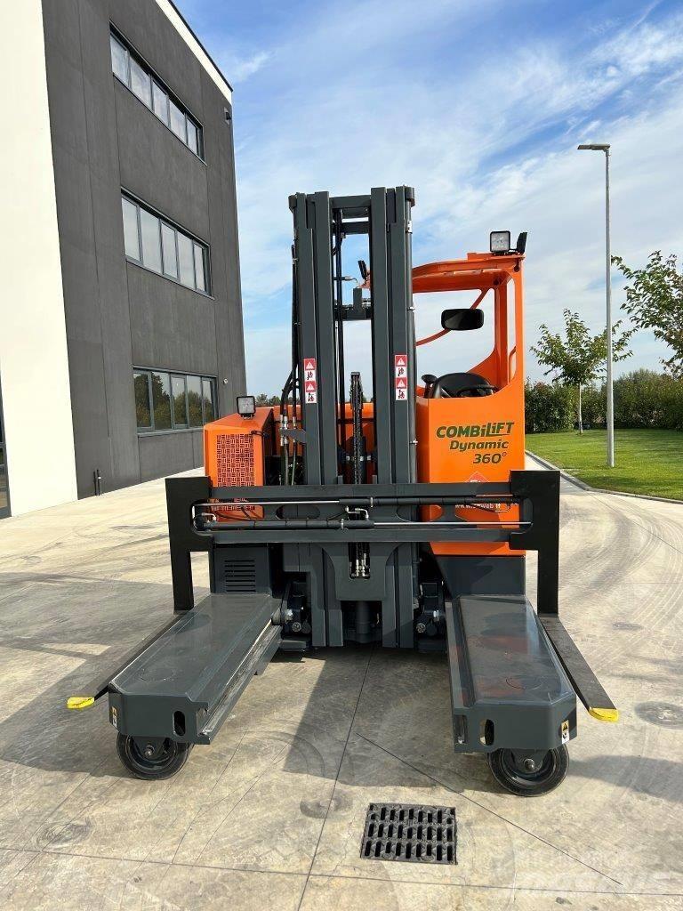 Combilift MR4 Tolóoszlopos négyutas targonca