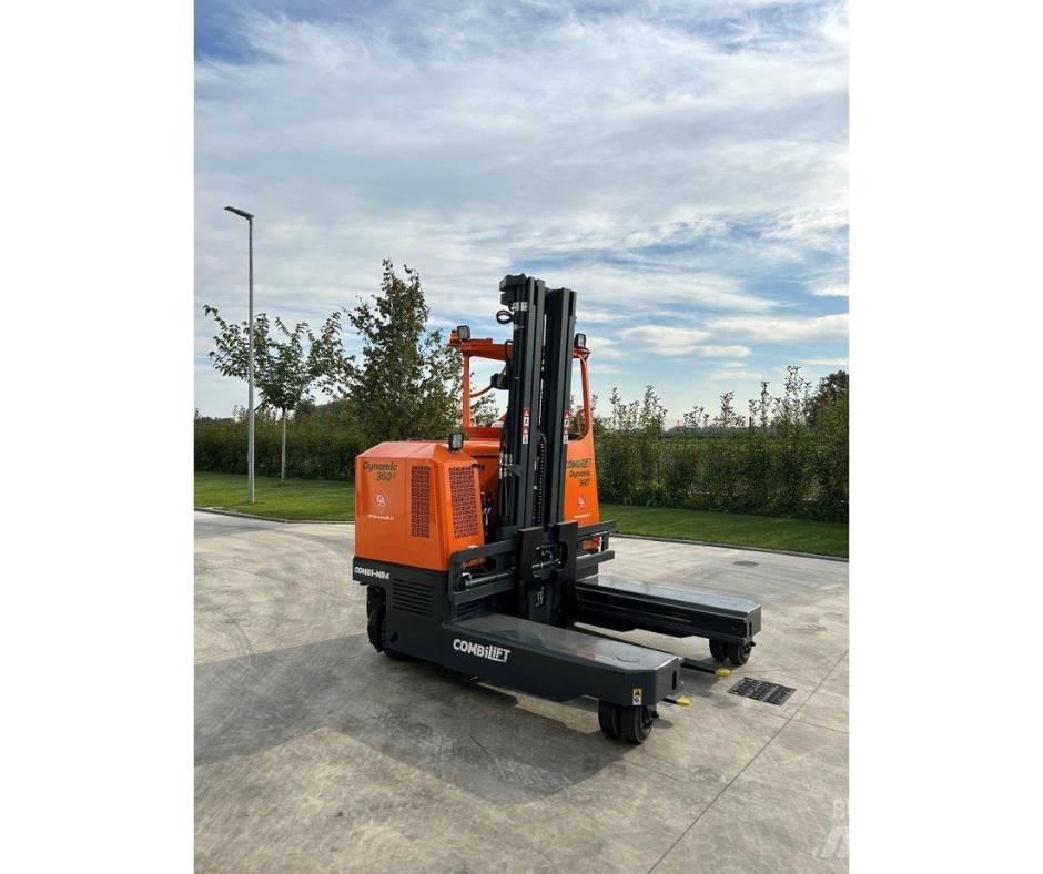 Combilift MR4 Tolóoszlopos négyutas targonca