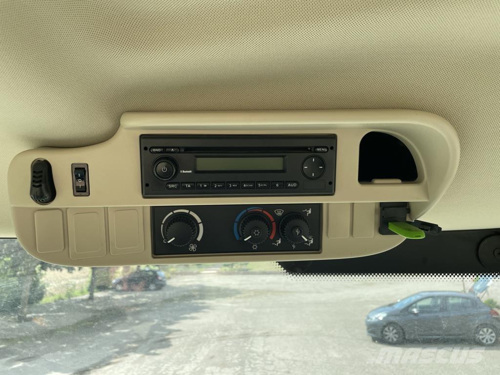 John Deere 6210R Traktorok