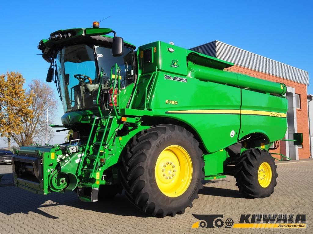 John Deere S780 + 730X Kombájnok