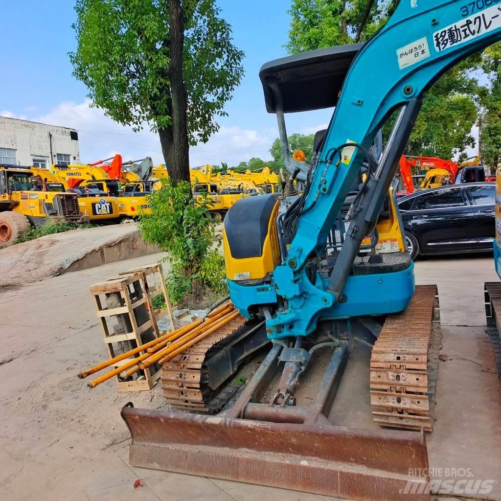 Kubota U30 Mini kotrók < 7t