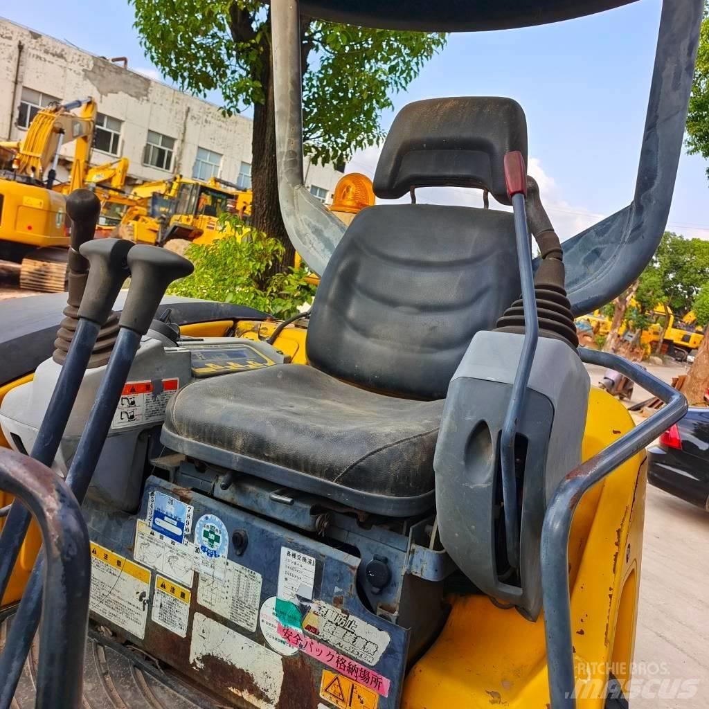 Kubota U30 Mini kotrók < 7t