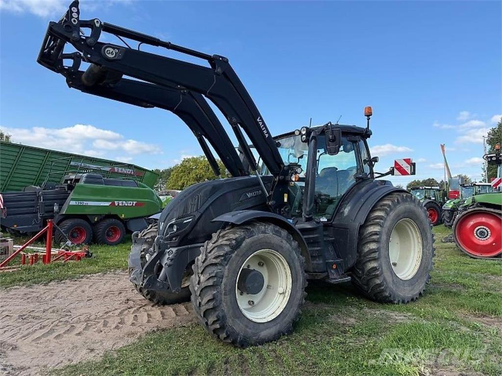 Valtra T 254 Versu Traktorok