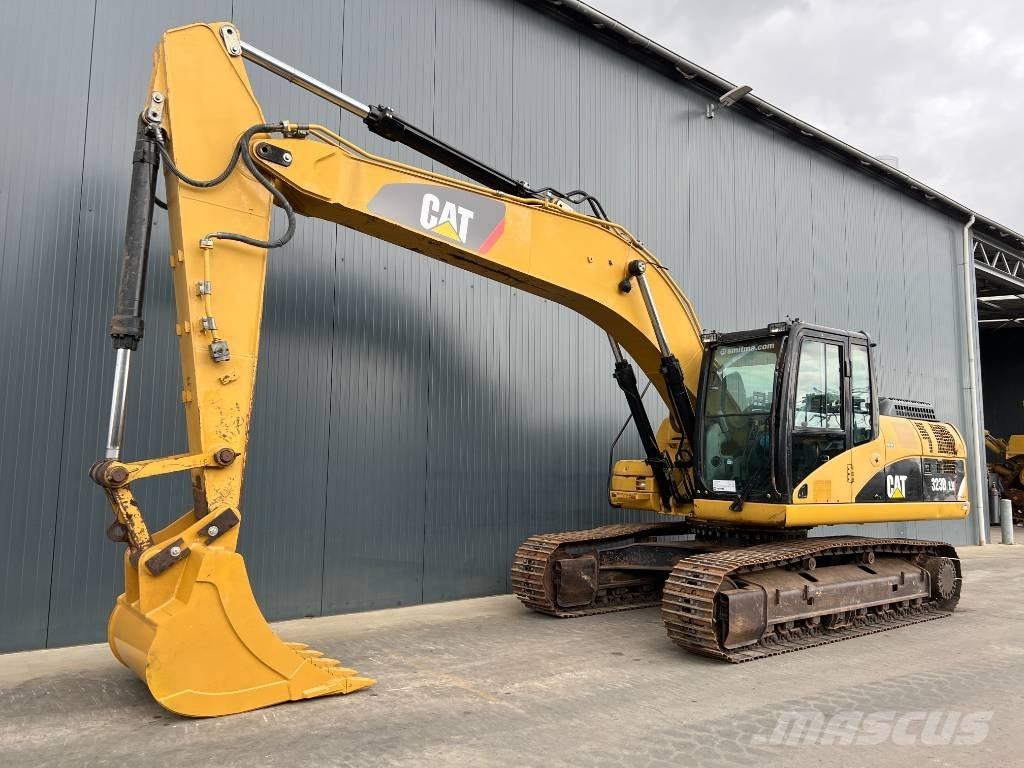 CAT 323D LN Lánctalpas kotrók