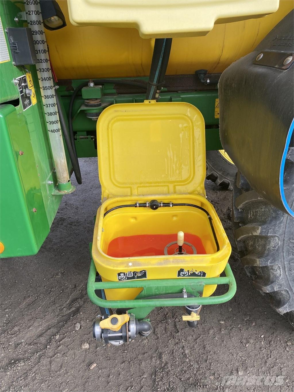 John Deere 5430 I Önjáró trágyaszórók