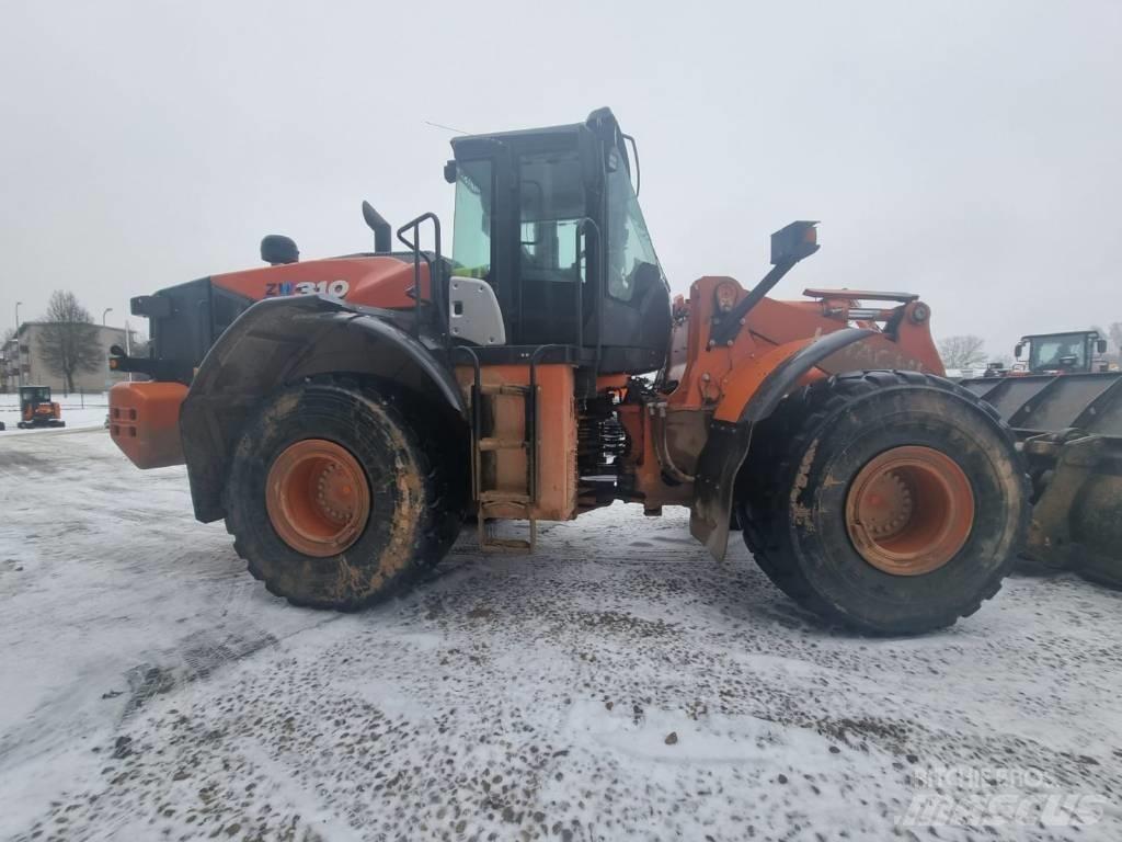 Hitachi ZW 310-6 Gumikerekes homlokrakodók