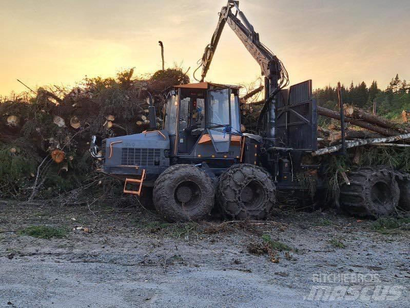 Valmet 860 Kihordók