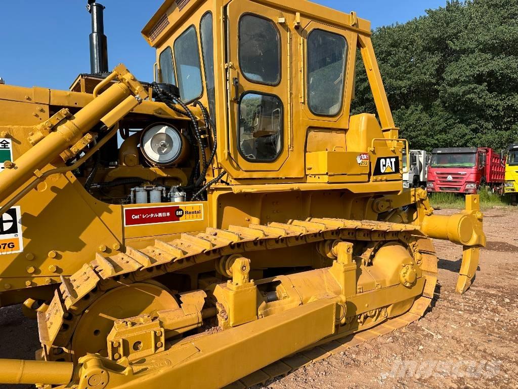 CAT D7G lánctalpas dózerek