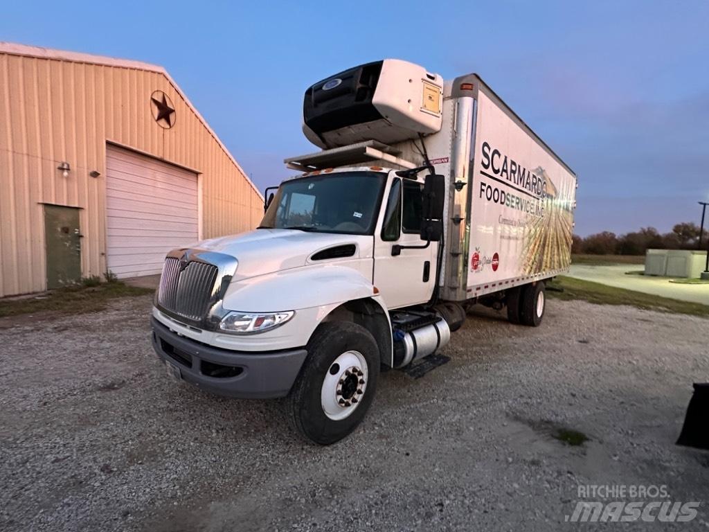 International 4300 Dobozos teherautók