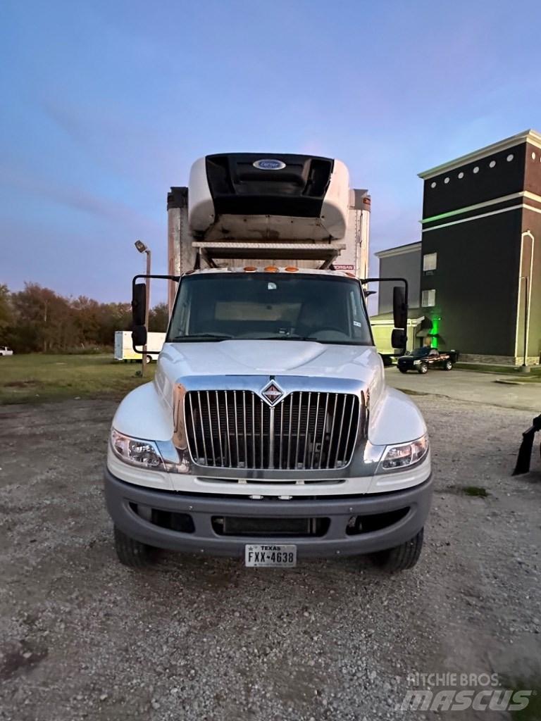 International 4300 Dobozos teherautók