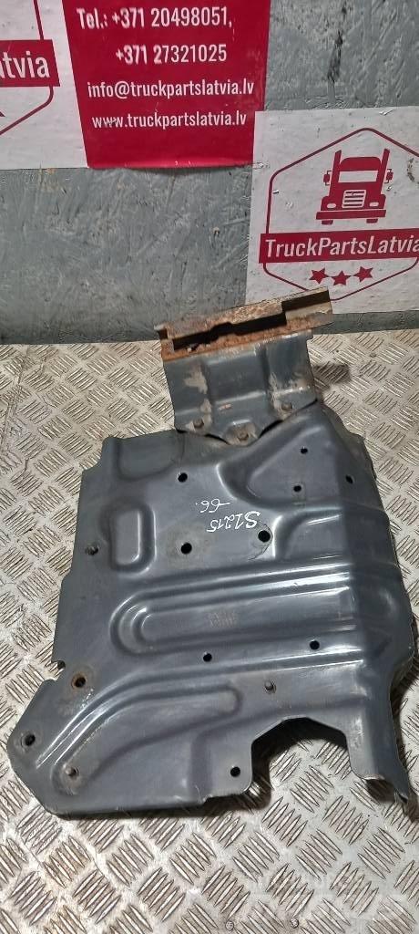 Scania R440  2105660 Vezetőfülke és belső tartozékok