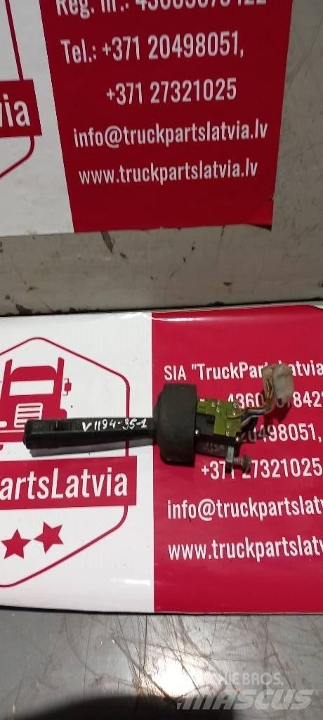 Volvo FH 12.   3172171 Vezetőfülke és belső tartozékok