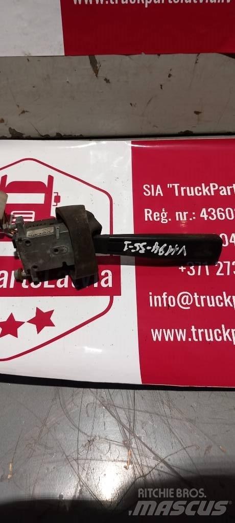 Volvo FH 12.   3172171 Vezetőfülke és belső tartozékok