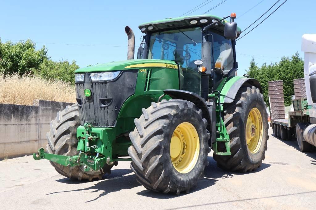 John Deere 7215 R Traktorok