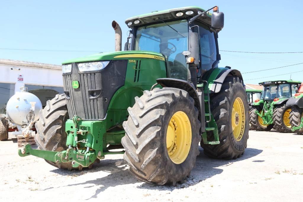 John Deere 7215 R Traktorok