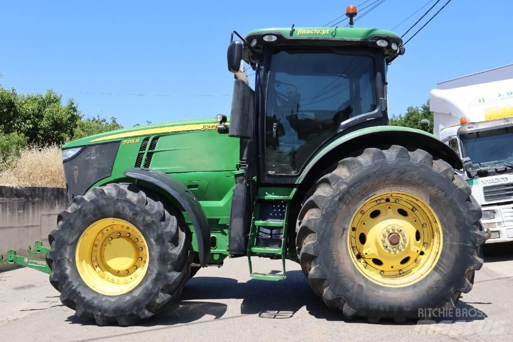 John Deere 7215 R Traktorok