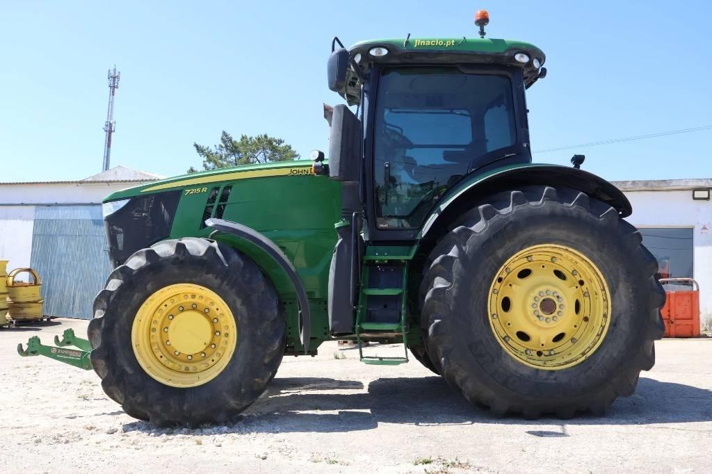 John Deere 7215 R Traktorok