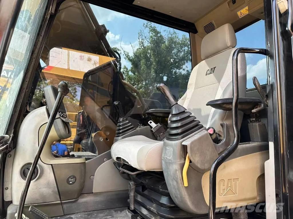 CAT 315D2 Lánctalpas kotrók