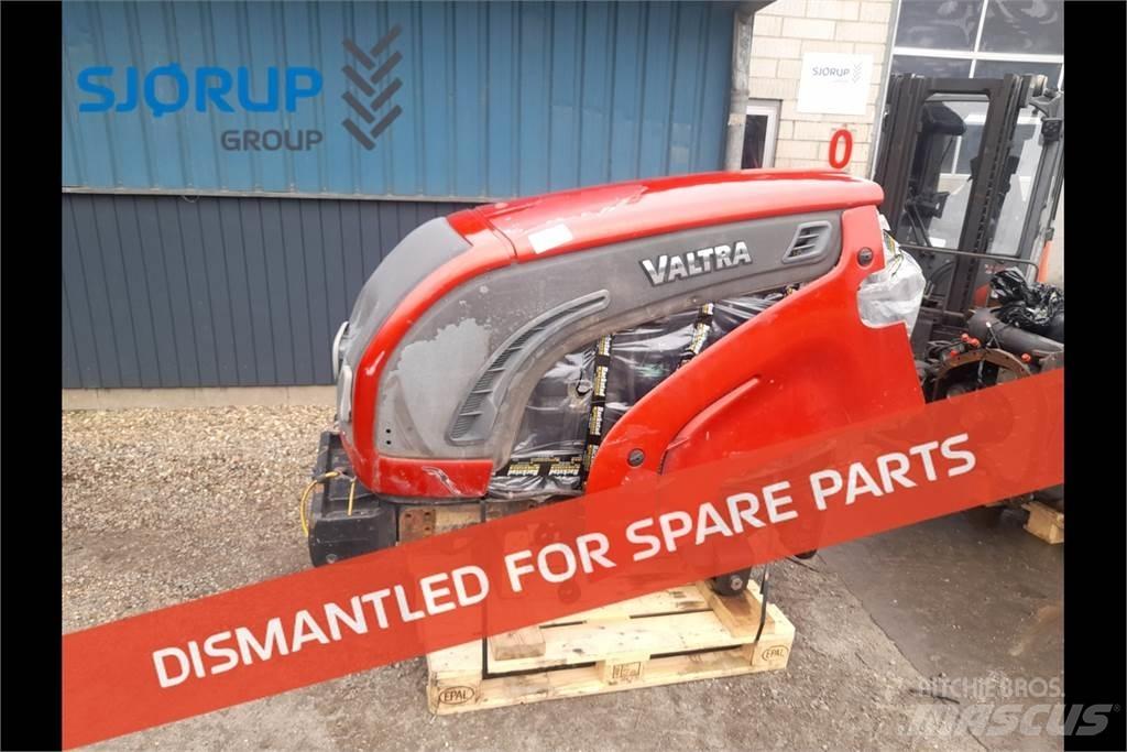 Valtra N142 Traktorok