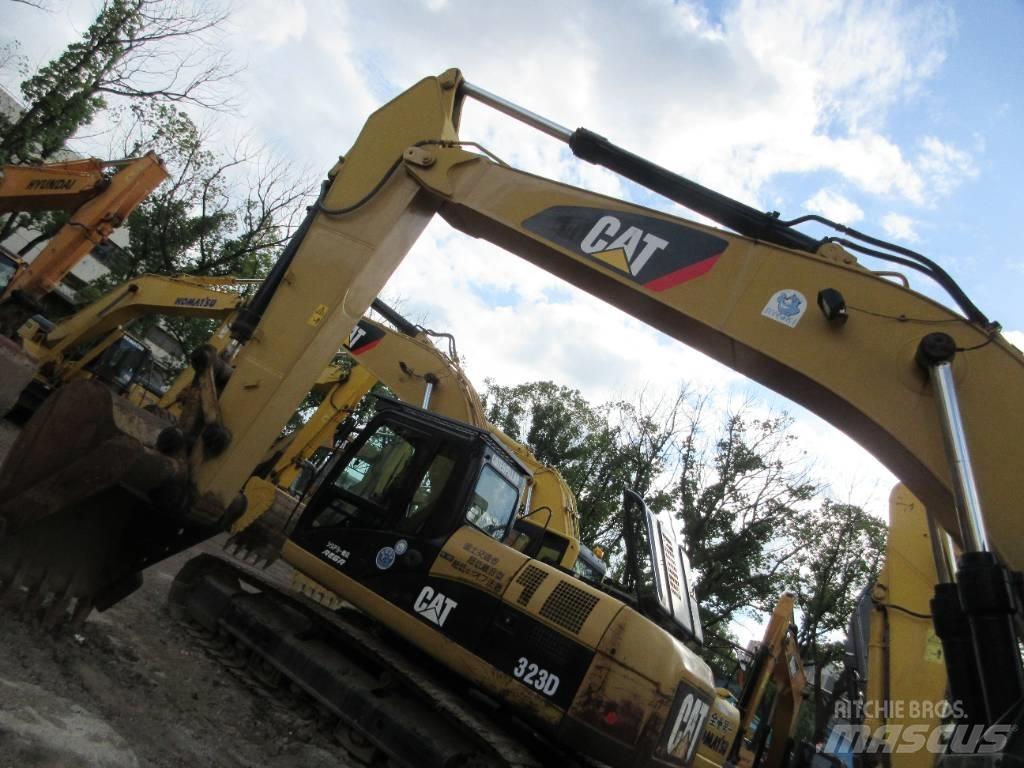 CAT 326 Lánctalpas kotrók