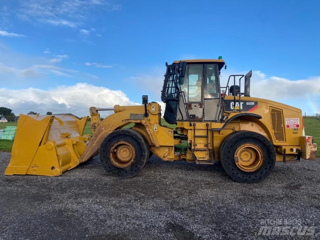 CAT 950 H Gumikerekes homlokrakodók