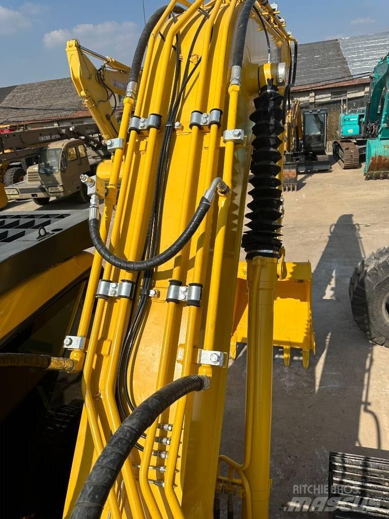 Komatsu PC 200-7 Lánctalpas kotrók
