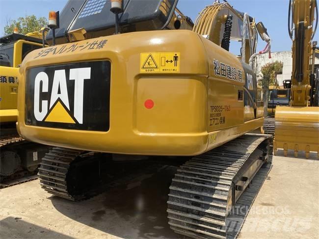 CAT 320 D2 Lánctalpas kotrók