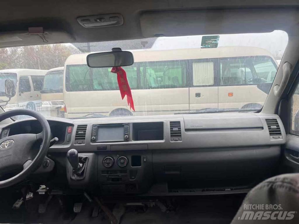 Toyota Hiace Távolsági buszok