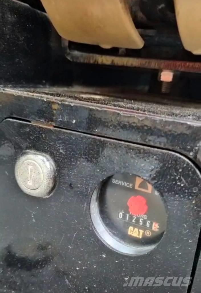 CAT 306 D Lánctalpas kotrók