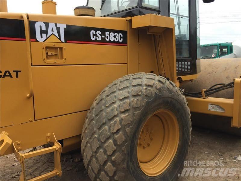 CAT CS583C Egydobos hengerek
