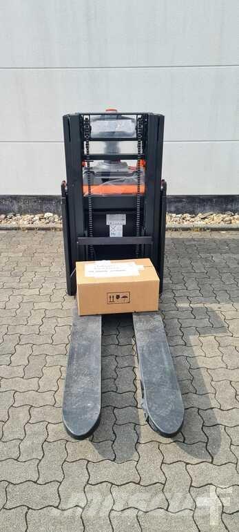 Toyota BT SPE200D Elektromos gyalogkíséretű targoncák