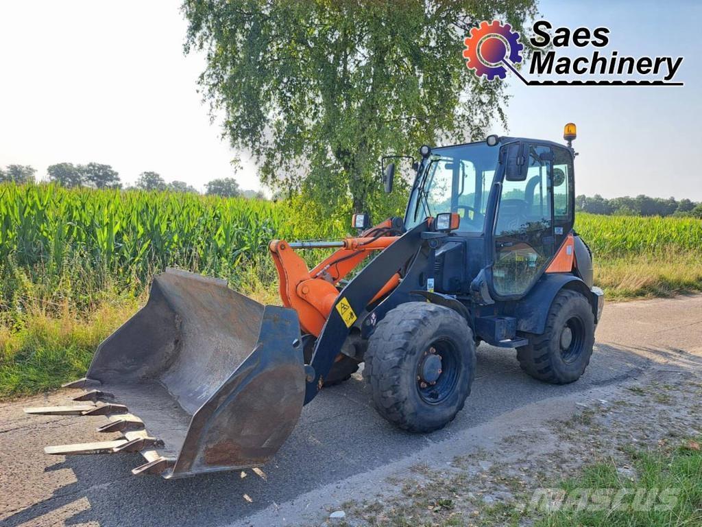 Komatsu WA70-7 Gumikerekes homlokrakodók