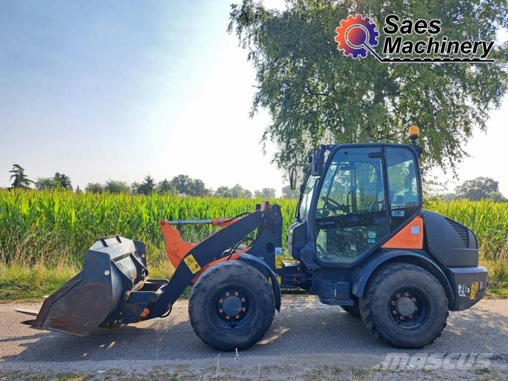 Komatsu WA70-7 Gumikerekes homlokrakodók