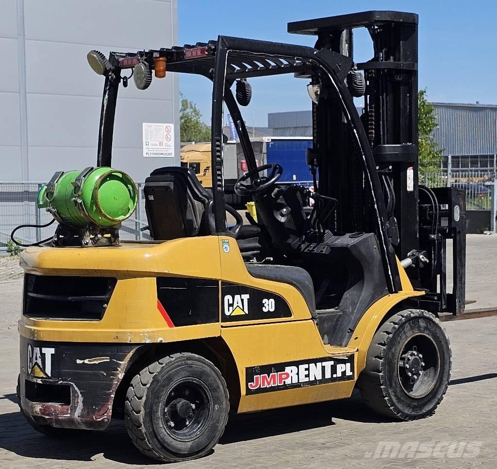 CAT GP 30 N Gázüzemű targoncák
