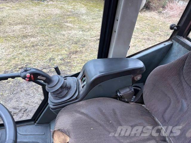 Schäffer 5370Z Gumikerekes homlokrakodók