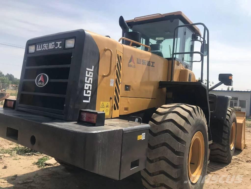 SDLG LG 956 L Gumikerekes homlokrakodók